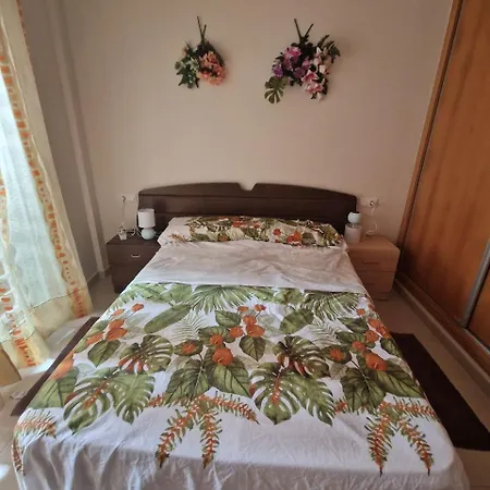 Lovely Flat, Ground Floor, With Fast Wifi, Ac And Heating